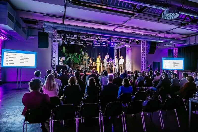 Blick in den Saal, in dem die Preisverleihung 2025 gerade stattfindet